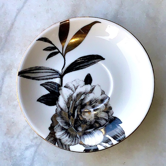 GRACES TEAWARE CUP SAUCER SET PEONY BLACK METALLIC GOLD FLORAL NEW PORCELAIN - Picture 11 of 13